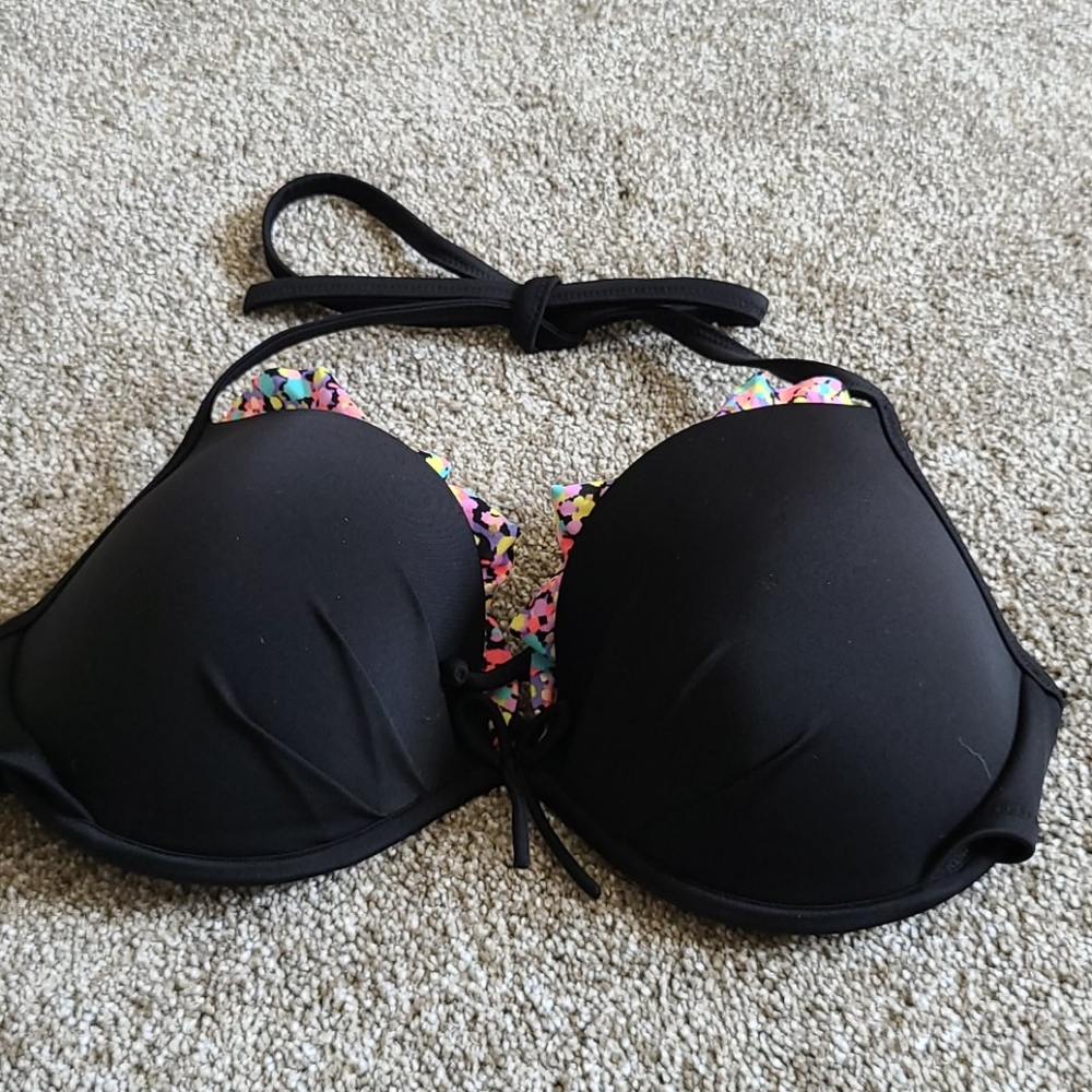 Victoria Secret 34DD swimsuit top